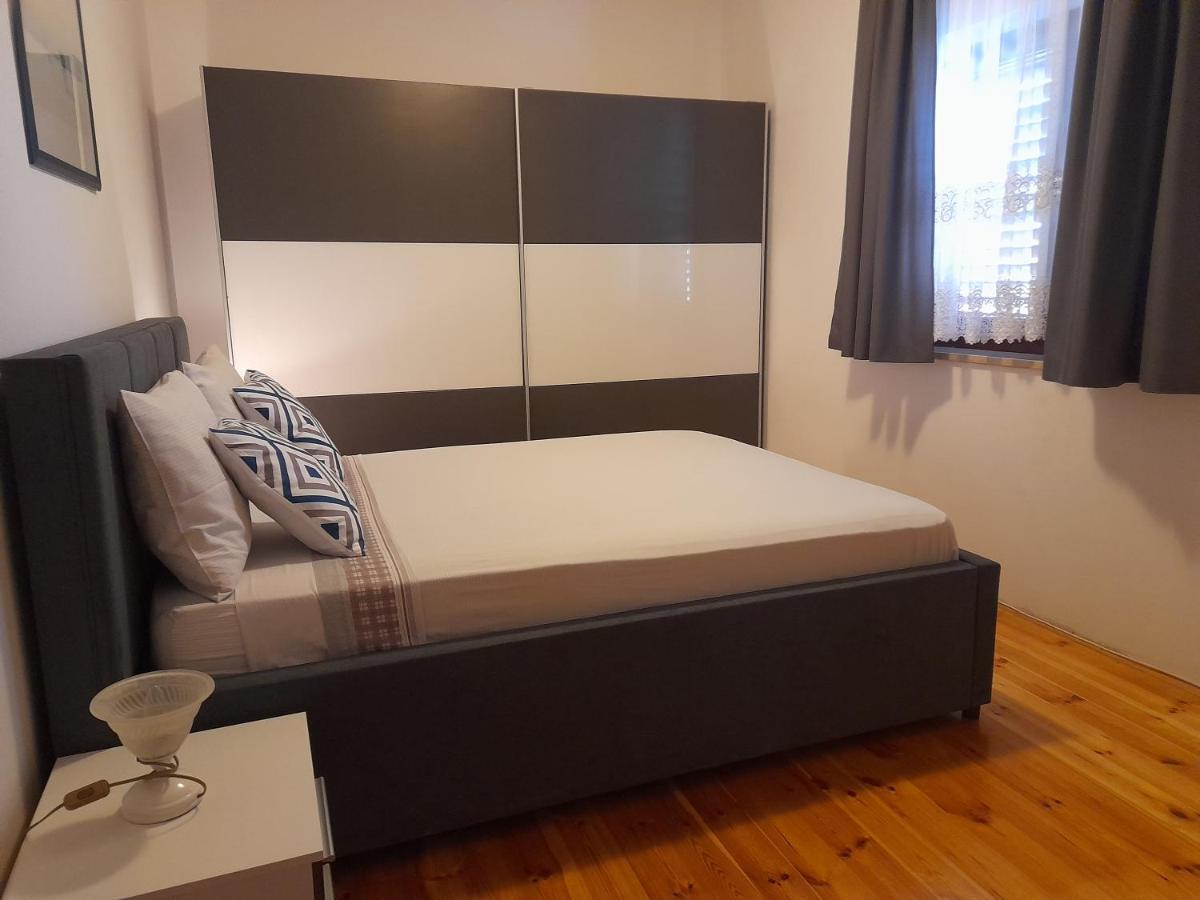 Villa Milan Vinkuran Exteriör bild