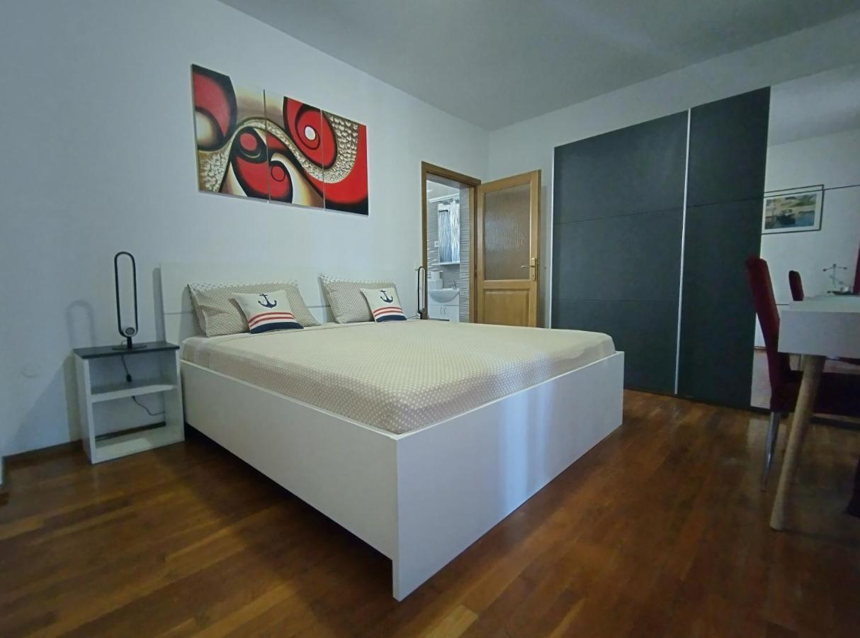 Villa Milan Vinkuran Exteriör bild