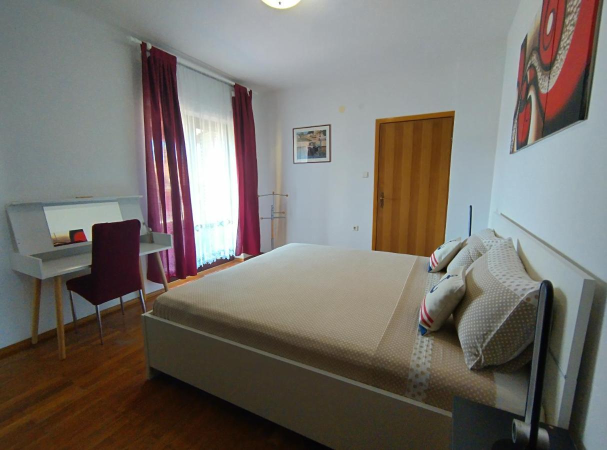 Villa Milan Vinkuran Exteriör bild